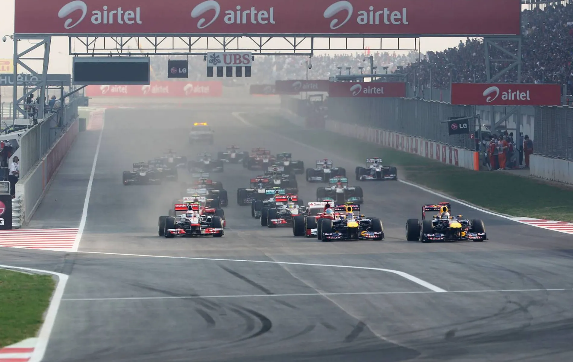 2011 Indian Grand Prix Start