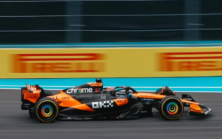 Oscar Piastri McLaren 2025 Miami GP FP1