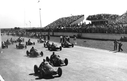 Alberto Ascari wins the 1953 Argentine Grand Prix for Ferrari.