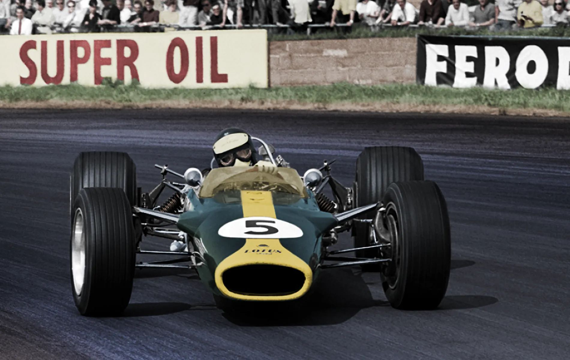 Jim Clark at the 1967 British Grand Prix