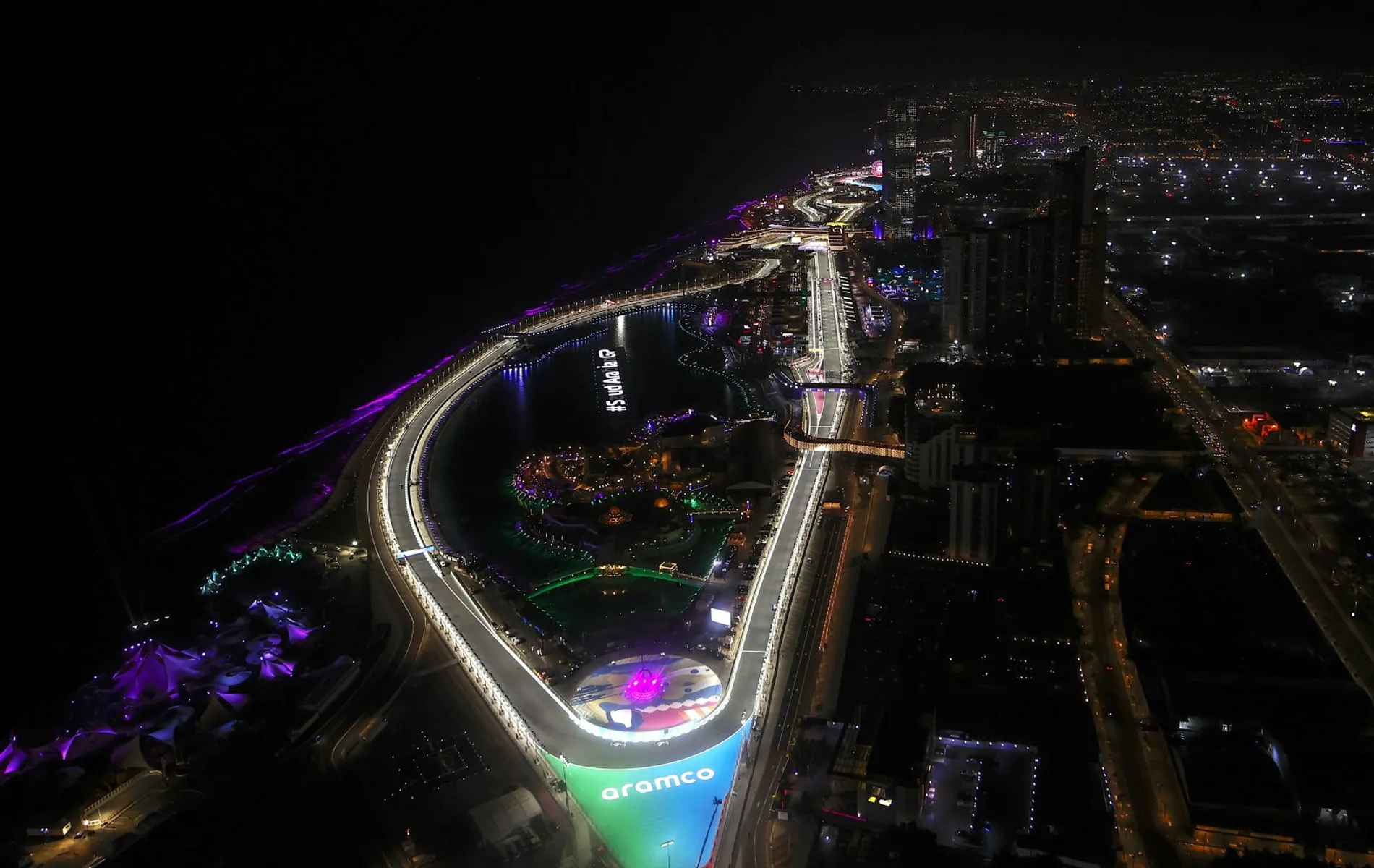 Jeddah Corniche Circuit at night