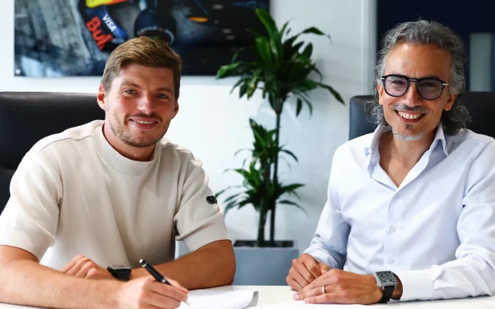 Verstappen signs contract extension